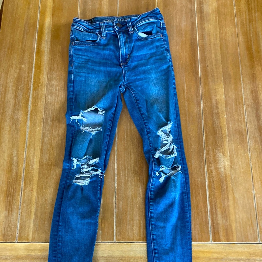 distressed american eagle jeans!!!!